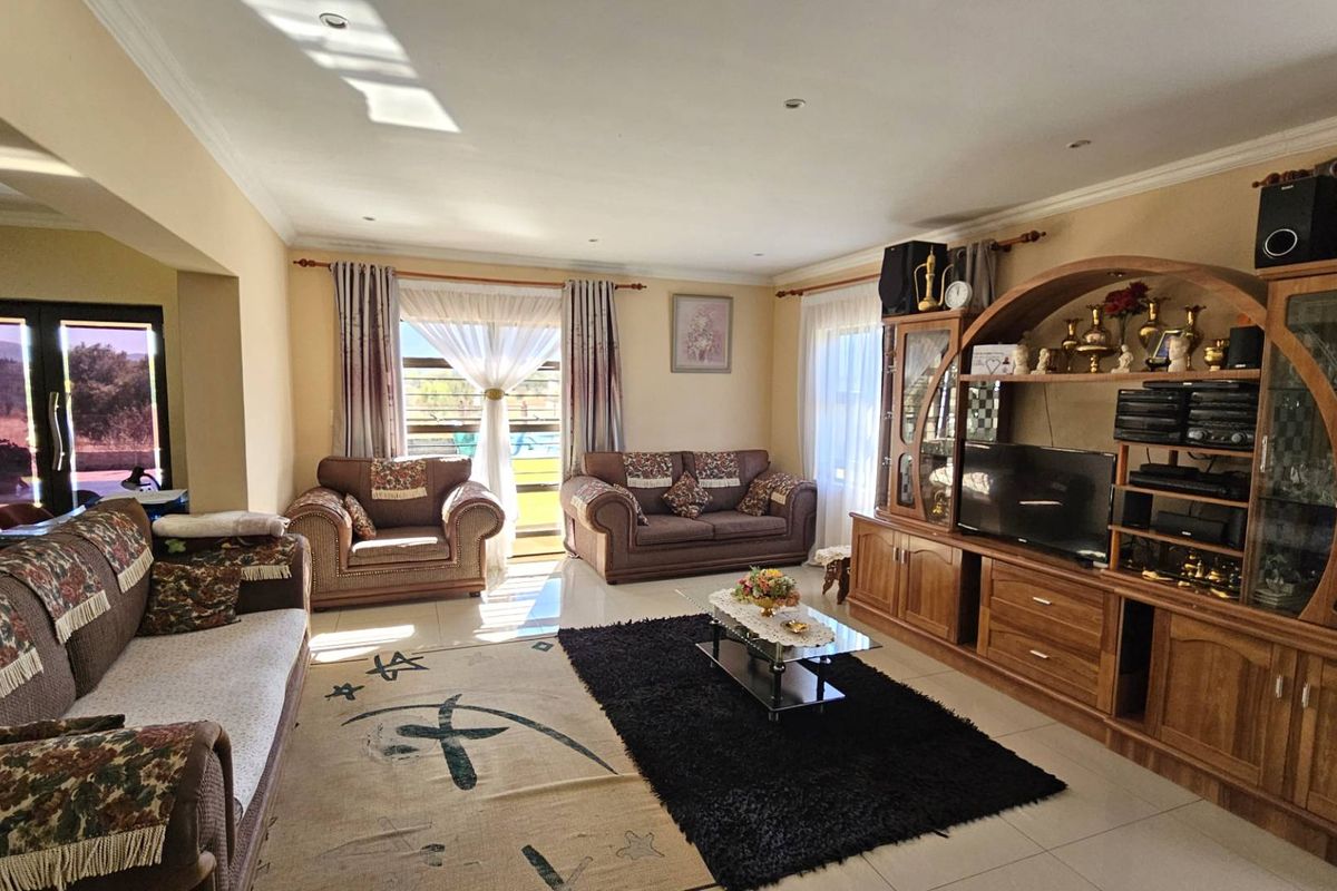 Modern 3 Bedroom Family Home in La Camargue Country Estate - Photo 5