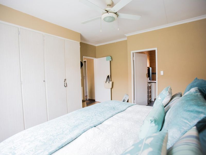 3 Bedroom Townhouse for rent in Mooikloof Ridge - Photo 10
