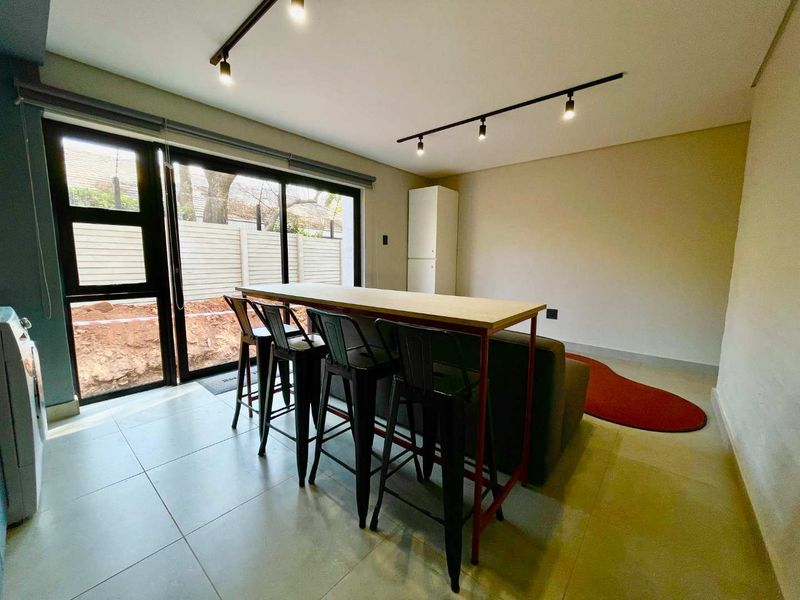 Exclusive Student Haven: 600m from Varsity College! - Photo 10