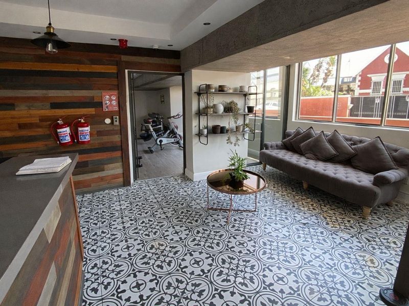 Modern, Furnished Apartment with Balcony, Parking & Gym — Observatory - Photo 8