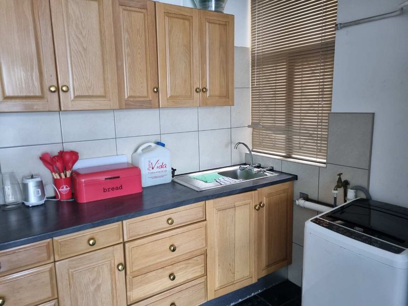 Immaculate Apartment  at Joy Ann Heights Amalinda. - Photo 2