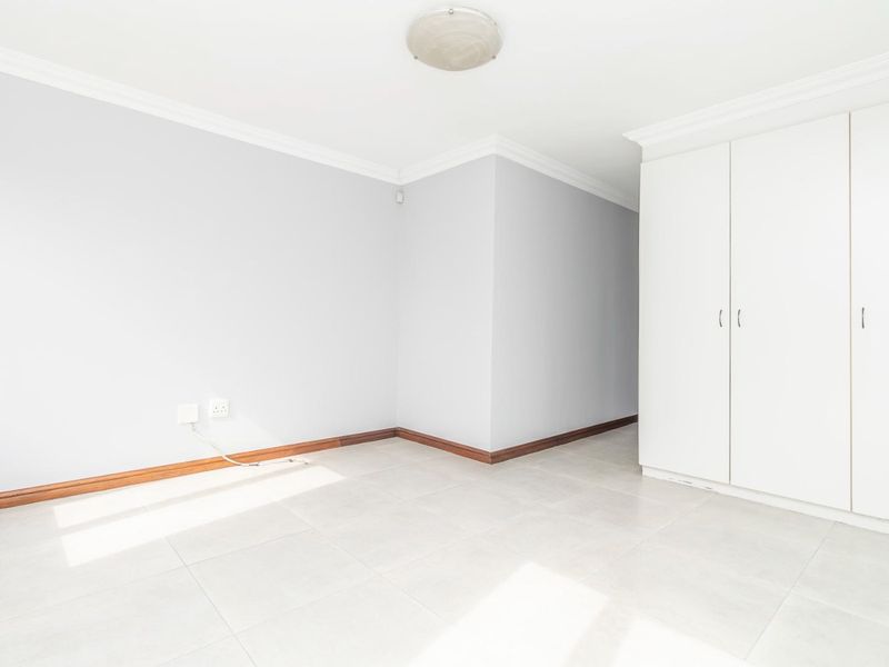 Freestanding 2 Beds, 2 Baths in the heart of Kyalami - Photo 10