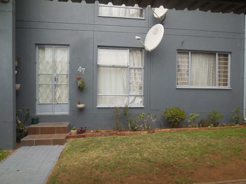 2 Bedroom Apartment in La-Montagne - Photo 2