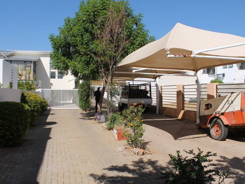 STUNNING MODERN DOUBLE-STOREY HOME FOR SALE IN CIMBEBASIA. - Photo 4