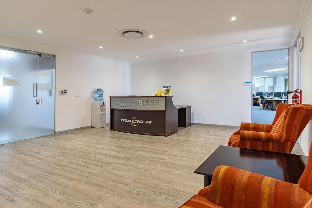 Premium, Future-Ready Office Space Designed to Elevate Your Business in Century City - Photo 3