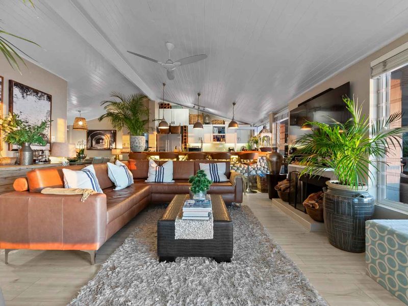 Ocean, Mountain, and Sunset Living at Its Best - Photo 9