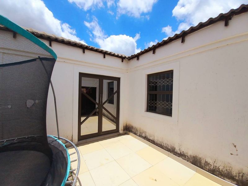 Three Bedrooms house for sale in Elandspoort - Photo 5