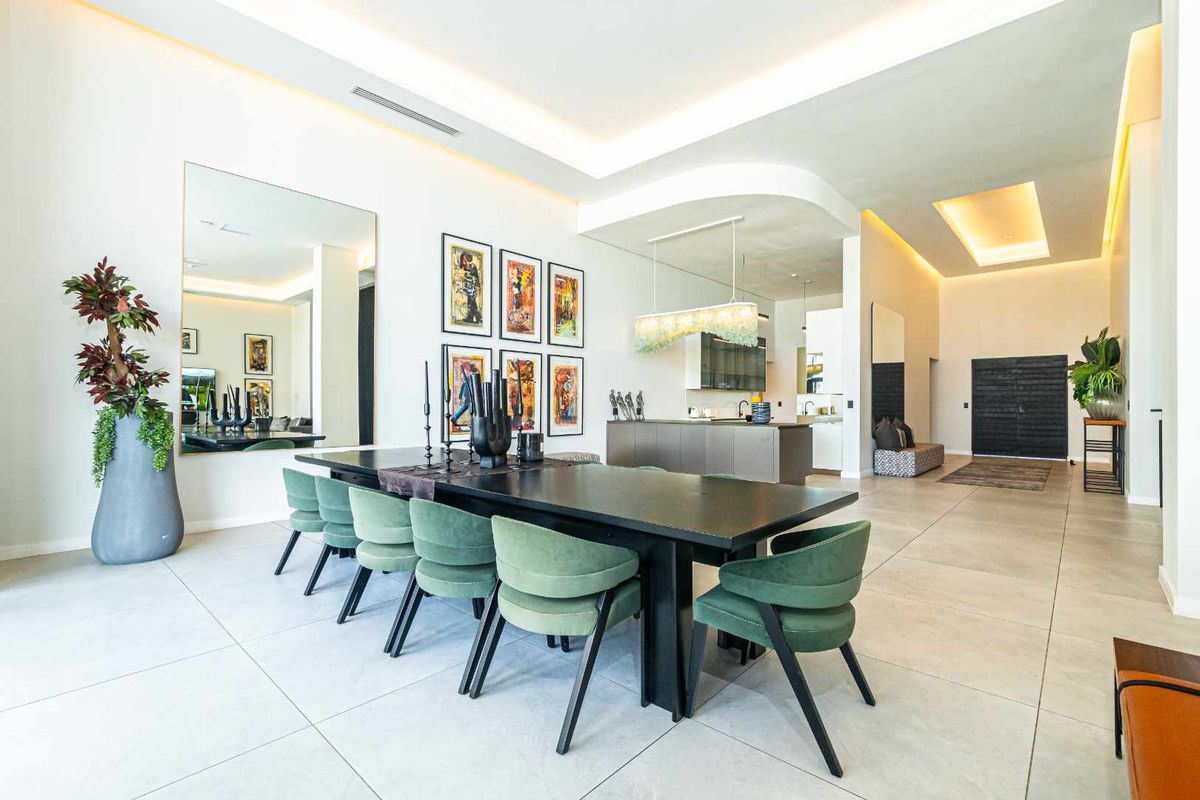 Exclusive 6 bedroom 6 bathroom, lagoon view Villa for sale at Munyaka Estate - Photo 5