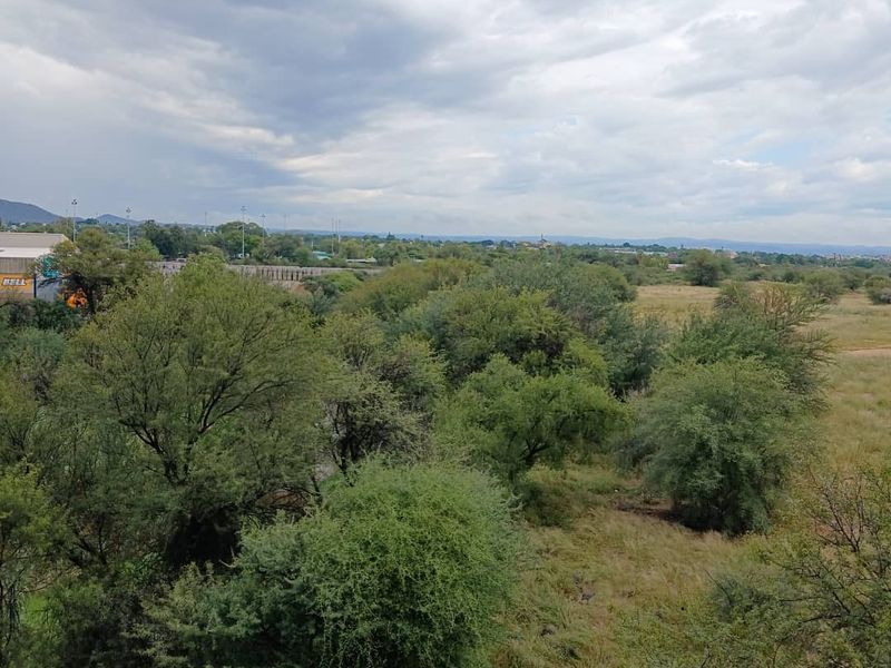 Invest Smartly: Riverport Corner Apartment Awaits! - Photo 7