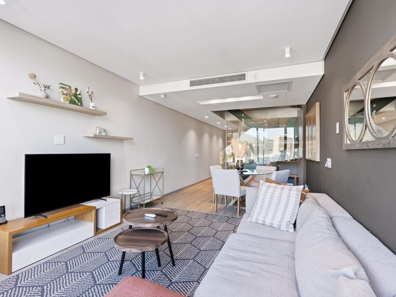 Mini-Penthouse with Private Rooftop Terrace | Fully Furnished | 117 on Strand, De Waterkant - Photo 8