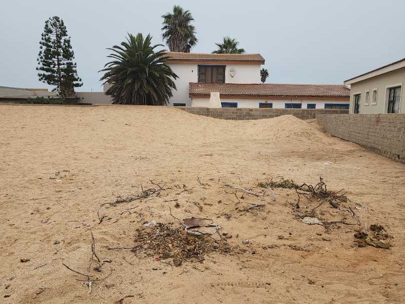 Vacant erf situated on the north dune. - Photo 8