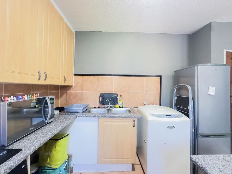 2 Bedroom Townhouse with a Private Garden - Photo 4