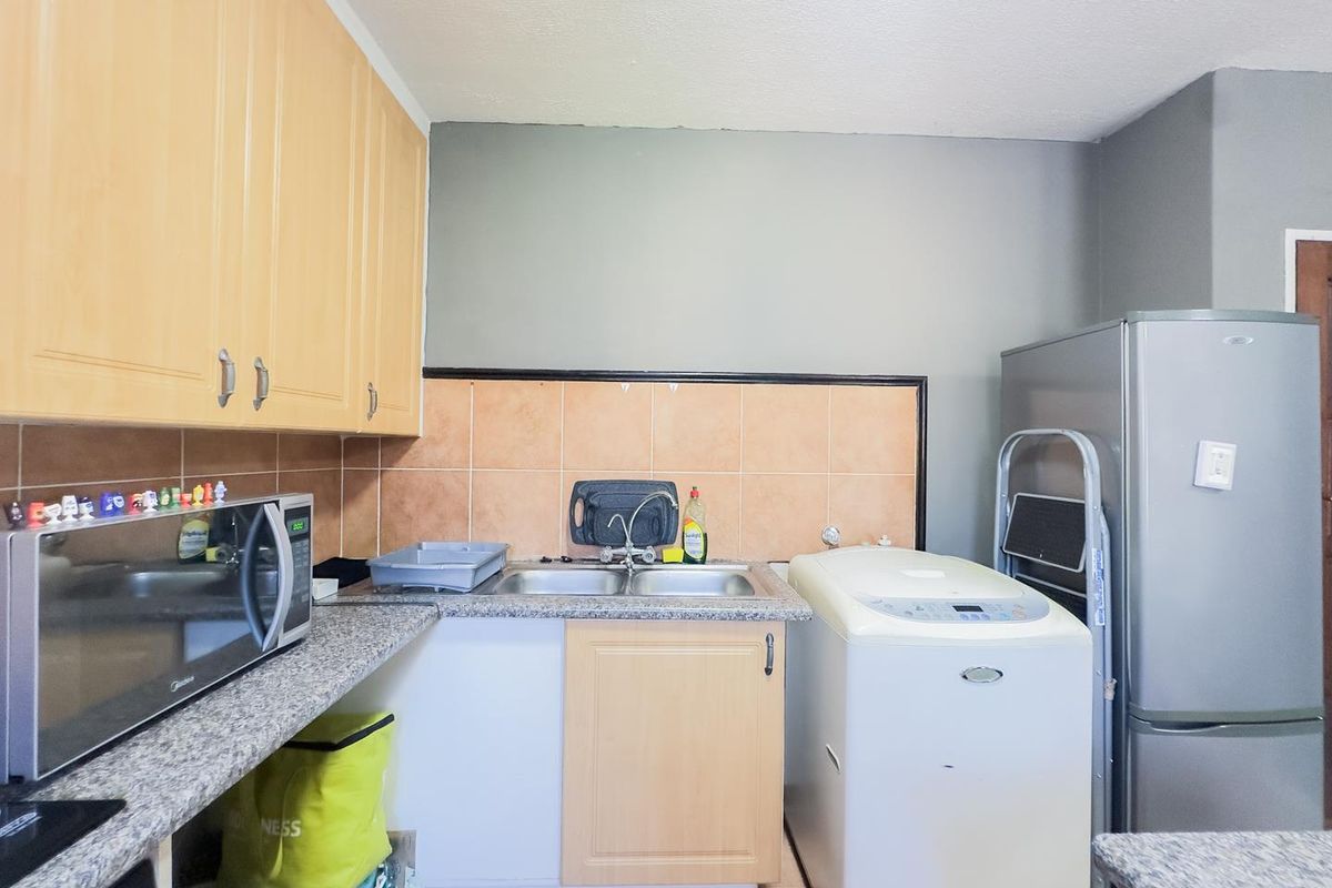 2 Bedroom Townhouse with a Private Garden - Photo 4