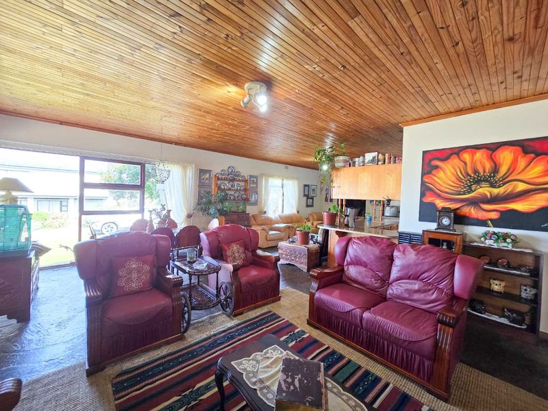 Family home for sale in Stilbaai-Wes. - Photo 5