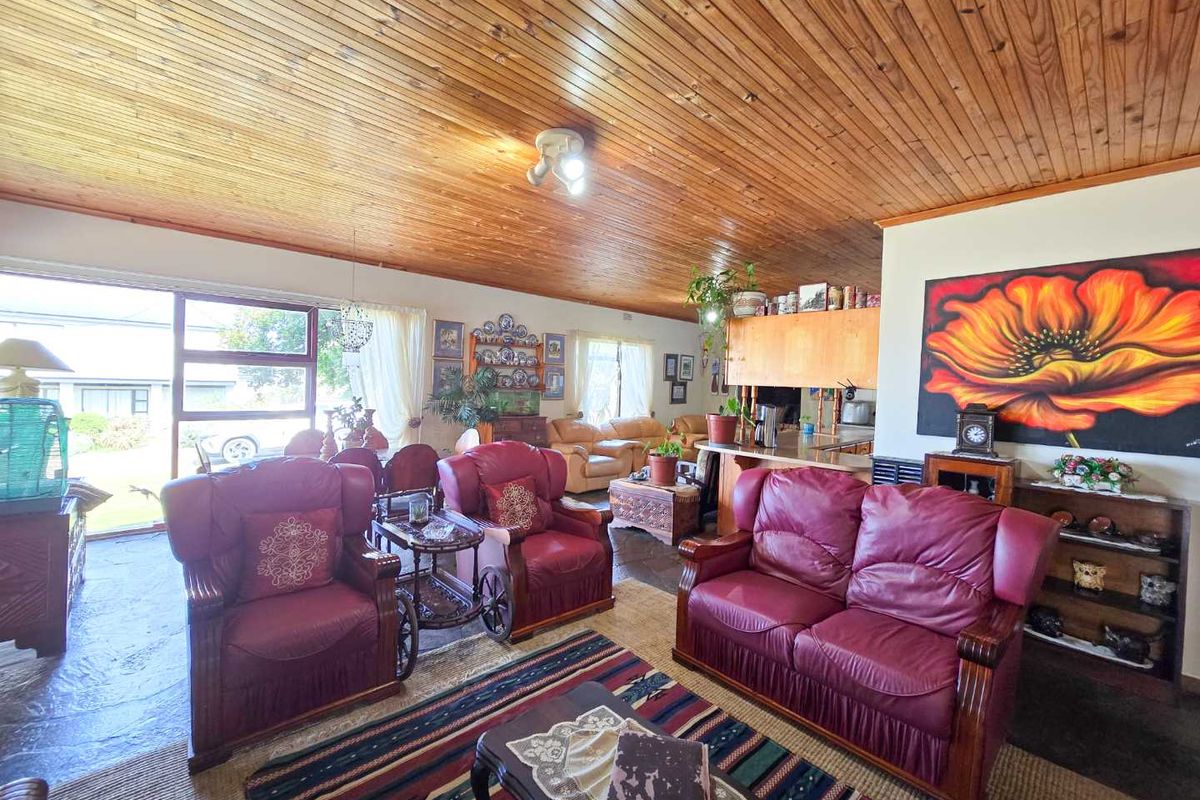 Family home for sale in Stilbaai-Wes. - Photo 5