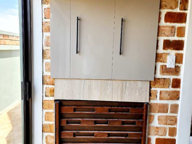 La Rochelle is brand new townhouse development in Hentiesbay. - Photo 6