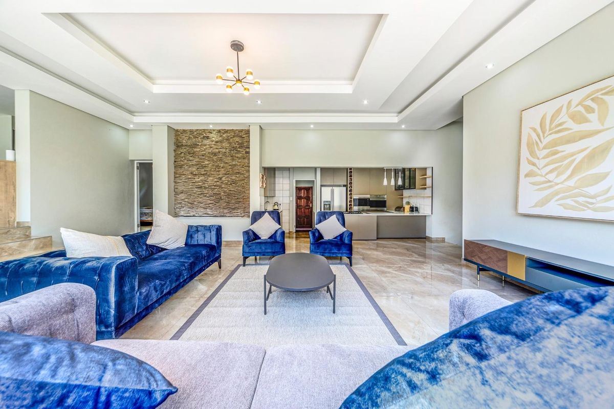 Five Bedroom Home for Rent In Waterfall Country Estate. - Photo 4