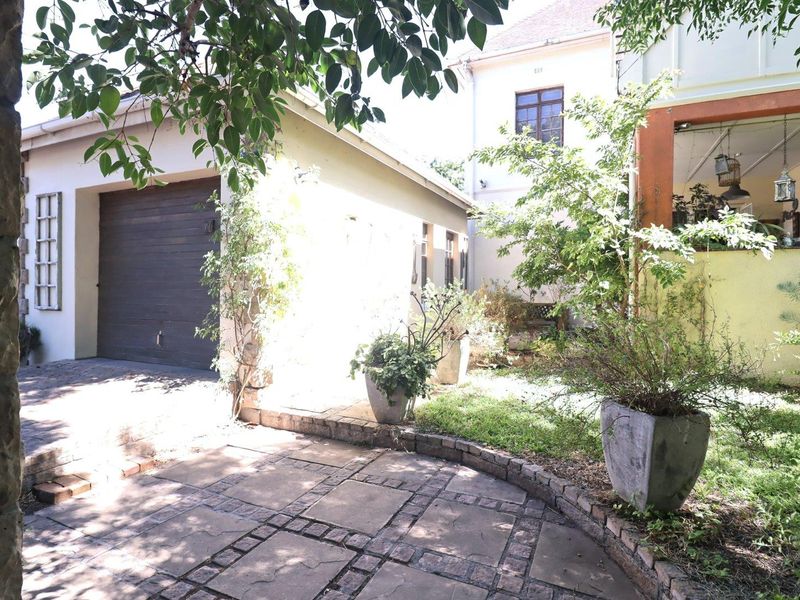 An artistic, secluded home perfect for the creative soul - Vredelust Boston - Photo 3