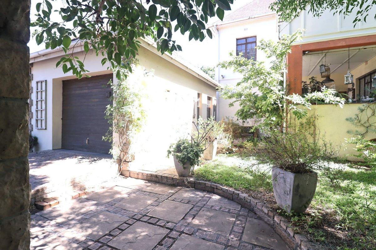 An artistic, secluded home perfect for the creative soul - Vredelust Boston - Photo 3