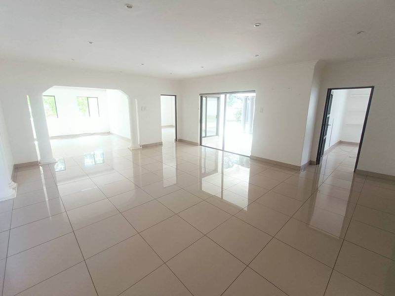 BEAUTIFUL FAMILY HOUSE FOR SALE IN VALLEY VIEW ESTATE!! - Photo 8