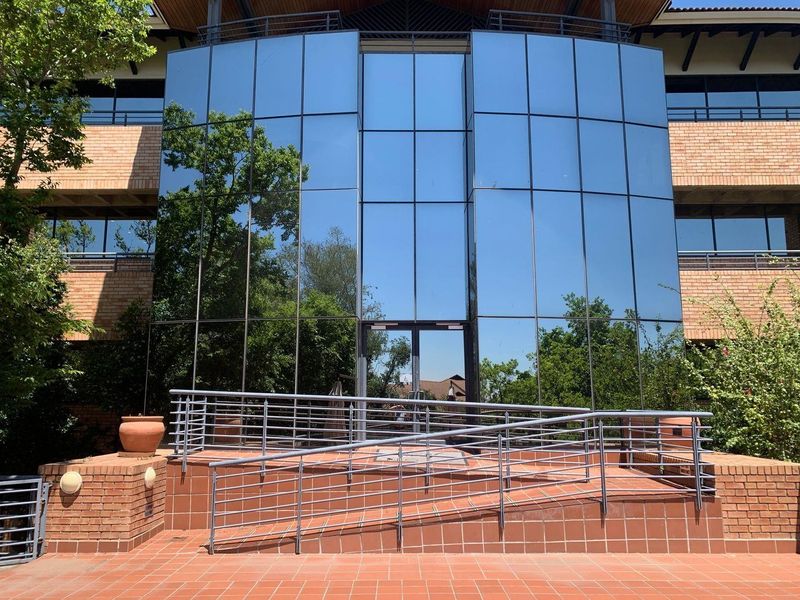 2 226m2 Woodmead Office To Let - Photo 2