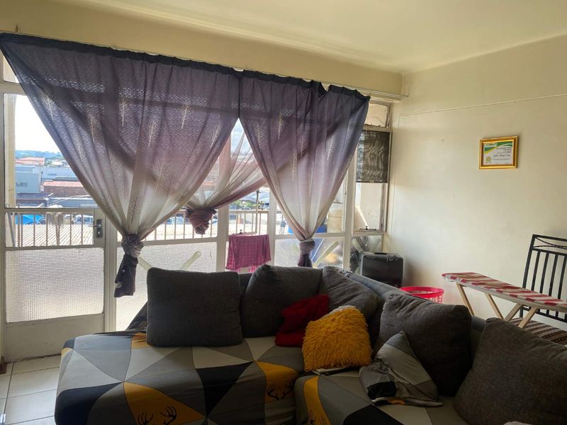 Well suited lock and go unit in Krugersdorp - Photo 3