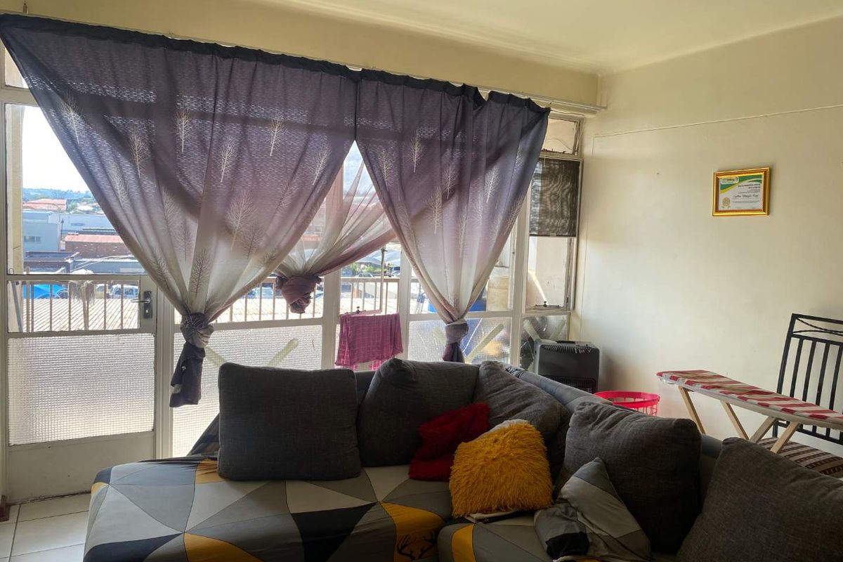 Well suited lock and go unit in Krugersdorp - Photo 3