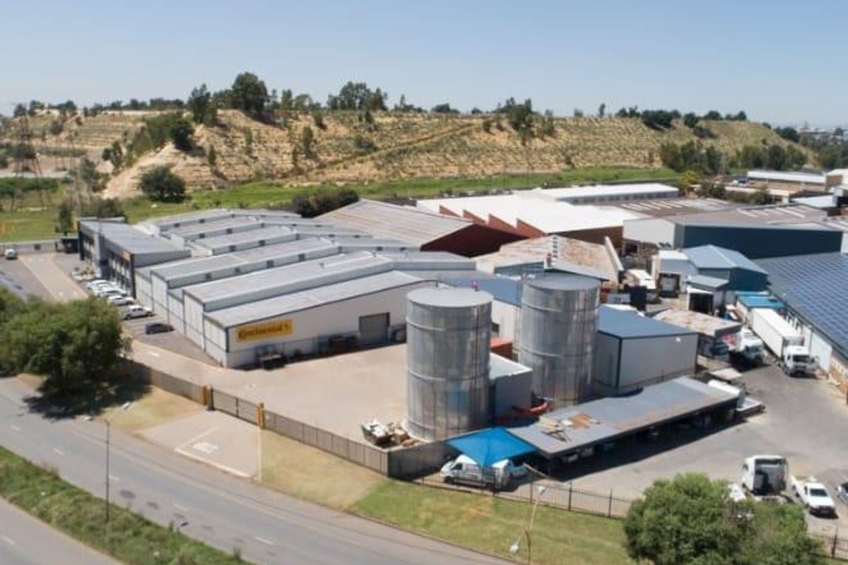 5 057m2 City Deep Warehouse To Let - Photo 3