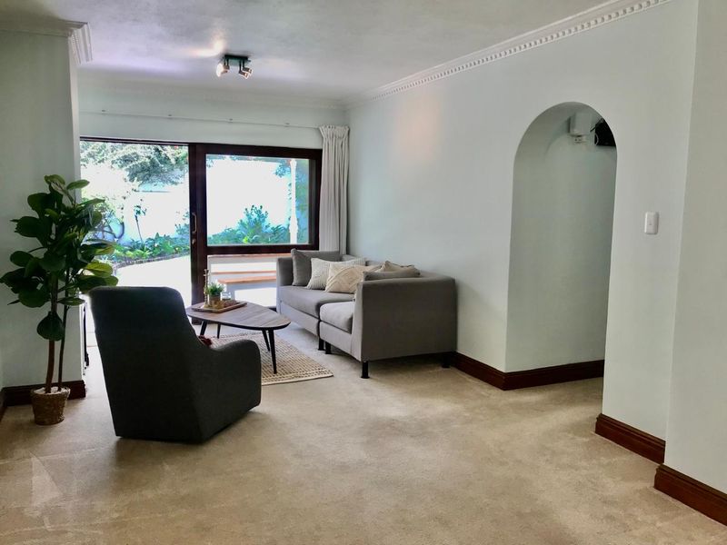 All-inclusive Executive 3-Bedroom, 2-Bathroom Fully furnished Townhouse in Craighall Park - Photo 4