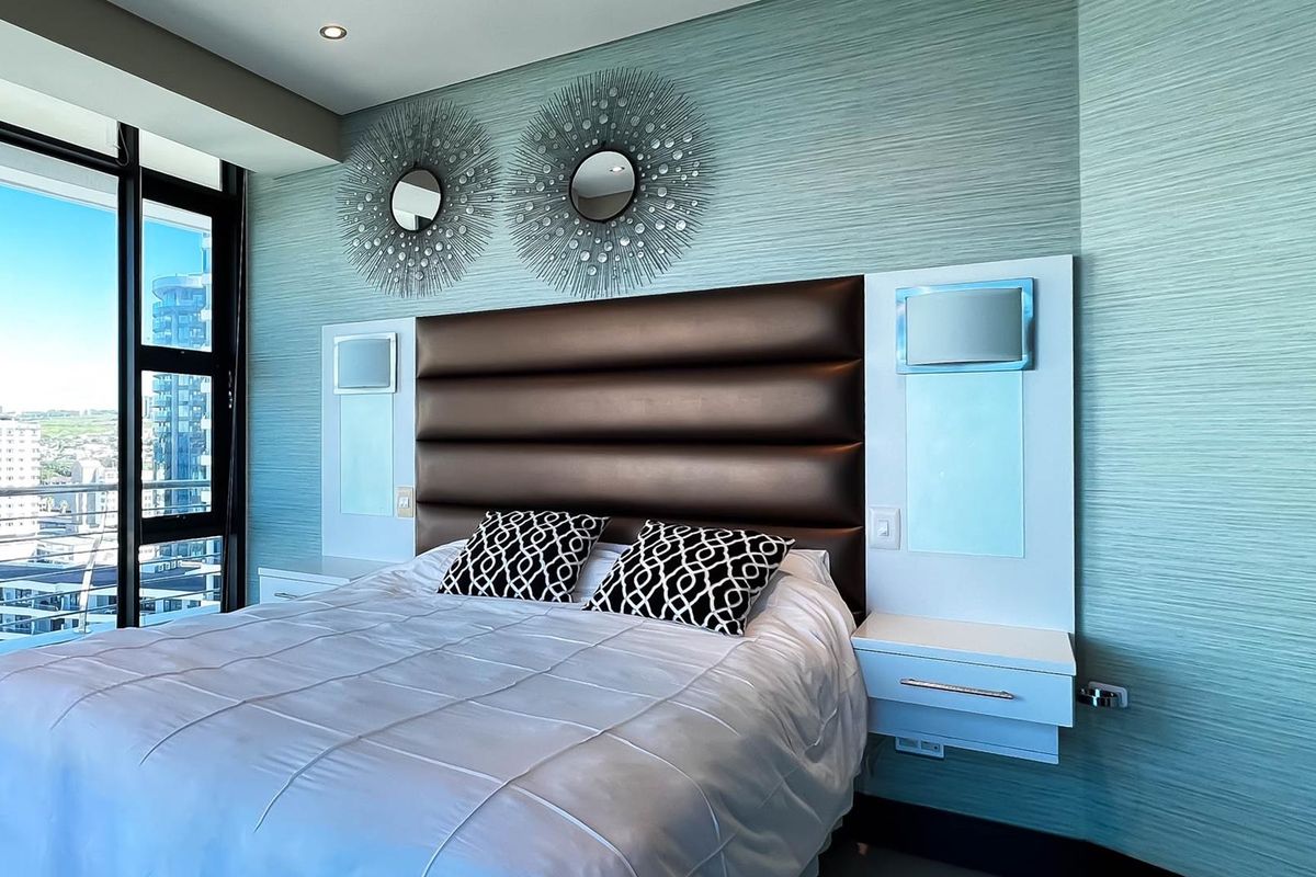 2 BEDROOM | 2.5 BATHROOM APARTMENT - Photo 5