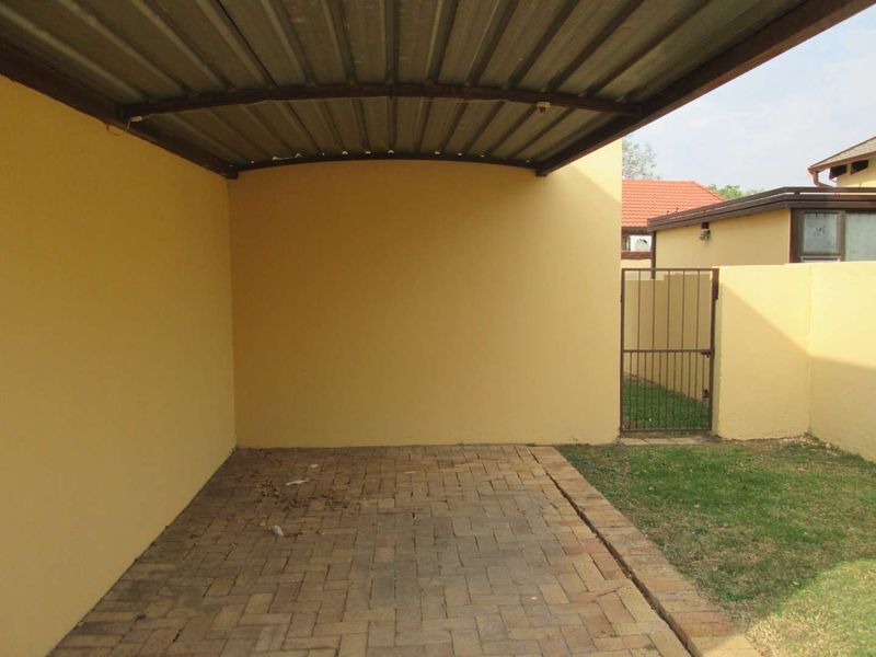 2 Bedroom Townhouse for Sale - Photo 8