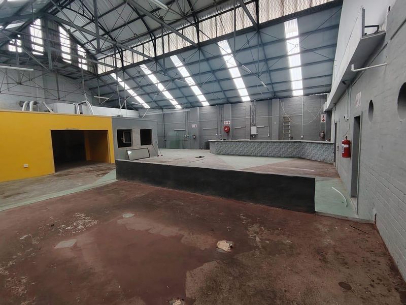 550 m2 Commercial Space in Durban's CBD - Photo 6