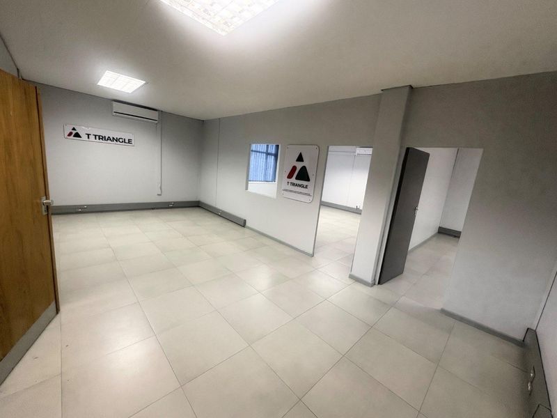 Office To Rent in Walvis Bay - Photo 3