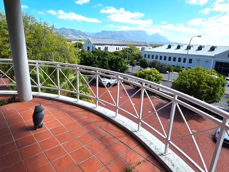 Beautiful First Floor Office in Westlake - Photo 7