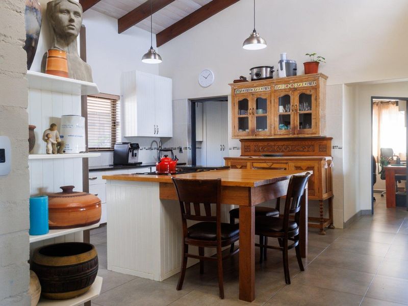 Space, Views, and Value - Photo 9