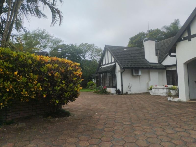 5 bedroom versatile home within walking distance of a Westville School. - Photo 1