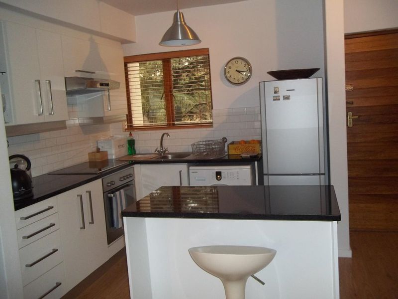 FURNISHED ONE BEDROOM FIRST FLOOR - Photo 10