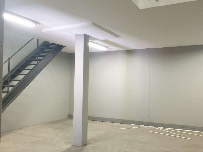 PROSPERITA WAREHOUSE TO LET - Photo 2