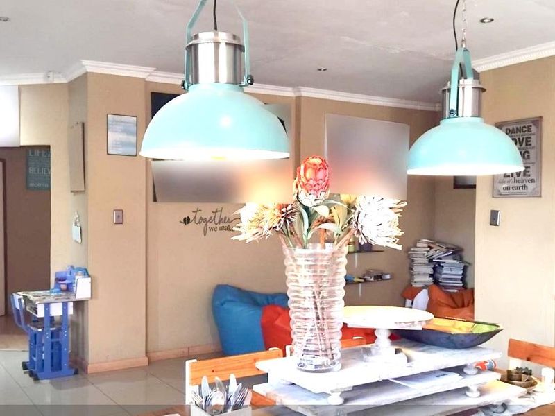 For Sale: Spacious Family Farmhouse - Photo 6