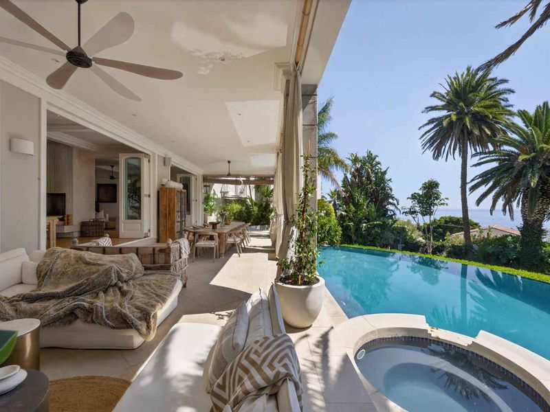 Classic Home with a modern twist,  Entertainers Dream - Photo 4