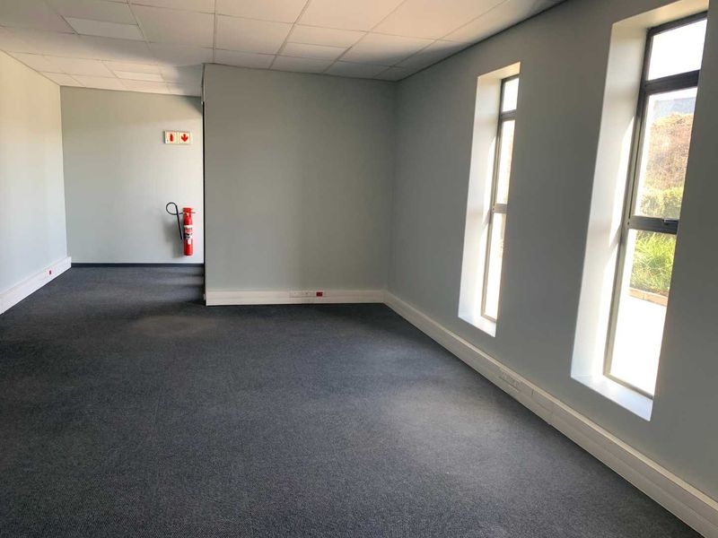Spacious Warehouse & Office Space in Prime Industrial Hub - Photo 6