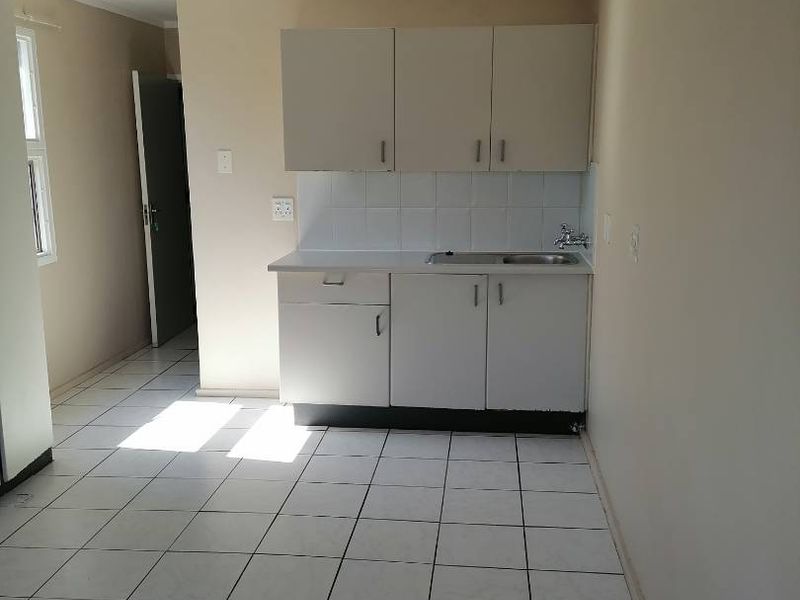 Bachelor to rent is Hatfield - Photo 6