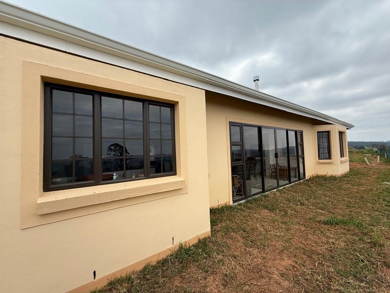 Move-In Ready 3-Bedroom Home with Enclosed Patio & Scenic Views in Eagle Ridge Estate, Howick. - Photo 7