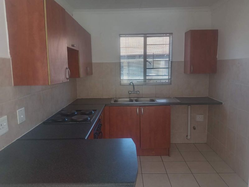 TWO BEDROOM TOWNHOUSE IN PARKRAND - Photo 1