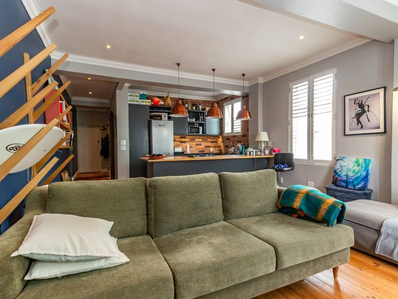 A Rare Art Deco Offering in a Prime Beachfront Location - Photo 8