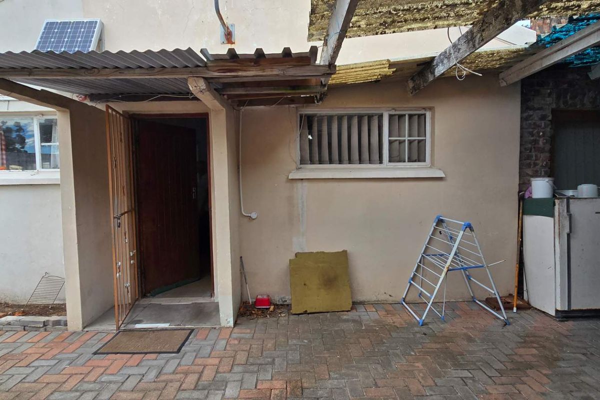 Good Position - Photo 4