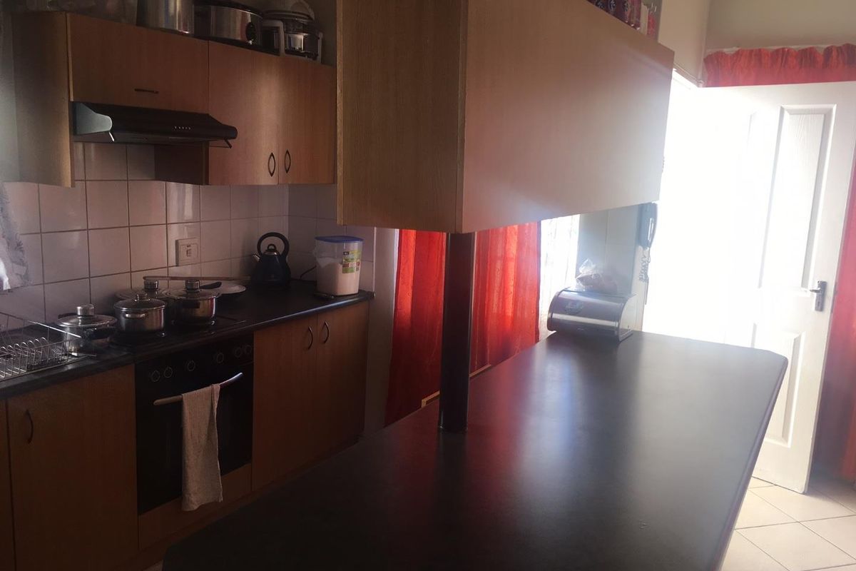 ONE-LEVEL 2 BEDROOM TOWNHOUSE FOR SALE IN DORADO PARK/ACACIA!! CC Registered - Photo 3