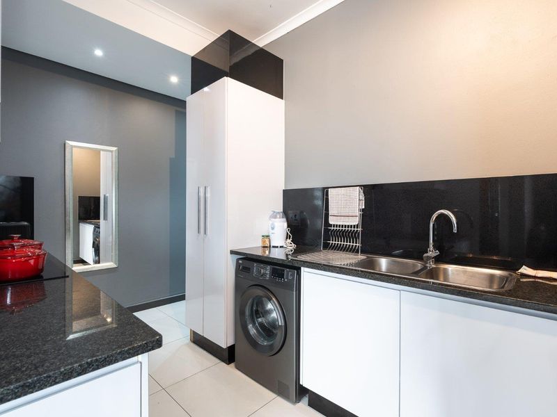 Own a Piece of Cape Town’s Future – Upper Eastside, Salt River - Photo 6