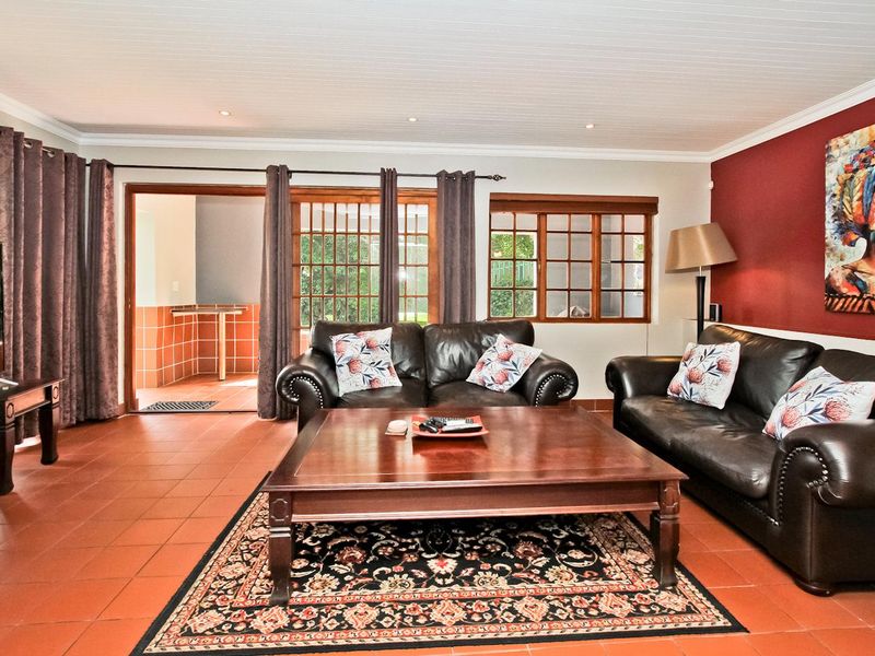 Executive Fully Furnished Pool Cottage! - Photo 7