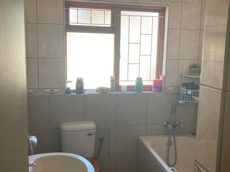 Dual Townhouse Opportunity on a Single Erf, Space, Comfort & Potential! - Photo 7